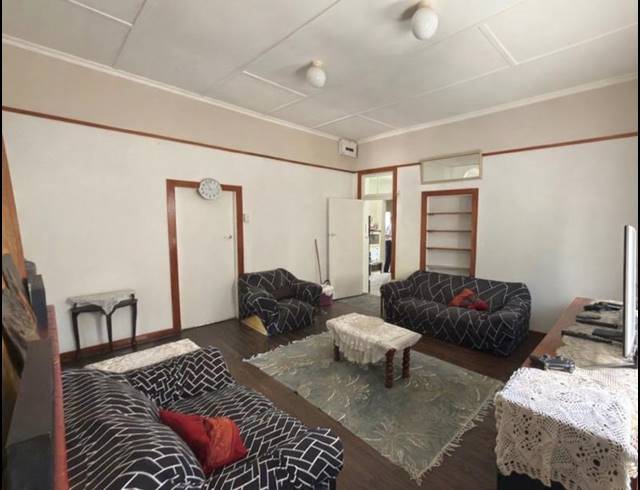 3 BEDROOM HOUSE FOR SALE IN PRESTBURY